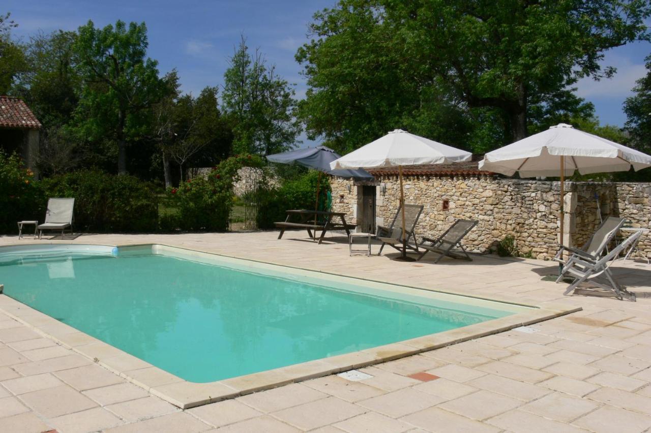 La Maisou-Pastel Et Fleur Serignac  Luaran gambar